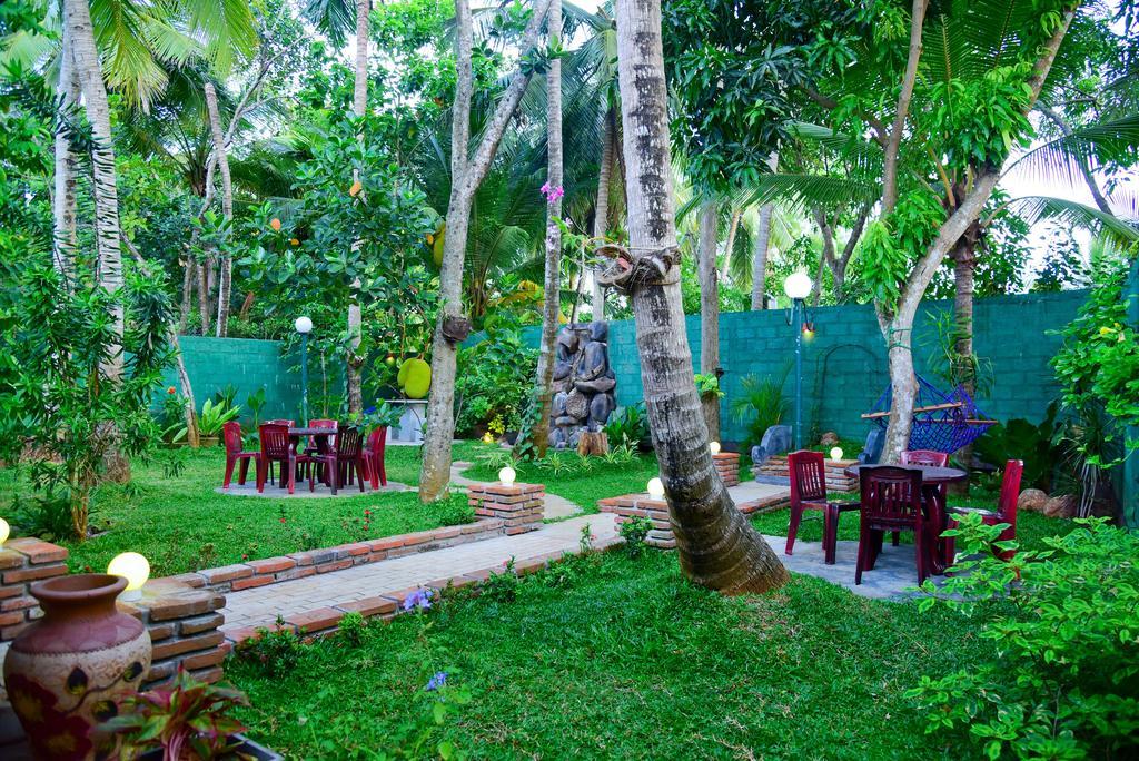 Hotel Moonstone Anuradhápura Exteriér fotografie